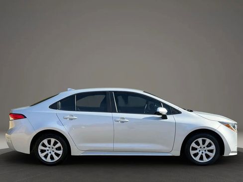 Used 2022 Toyota Corolla LE image 10