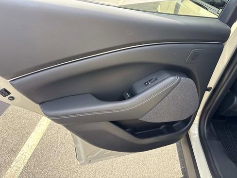Used 2025 Ford Mustang Mach-E Premium AWD/4WD image 17