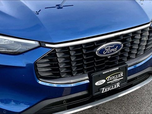 Certified 2023 Ford Escape Platinum w/ Premium Technology Package AWD/4WD image 30