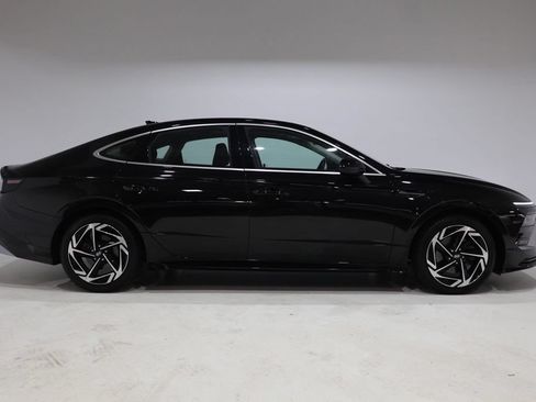 Used 2024 Hyundai Sonata SEL w/ Convenience Package FWD image 8