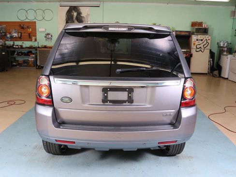 Used 2013 Land Rover LR2 HSE image 14