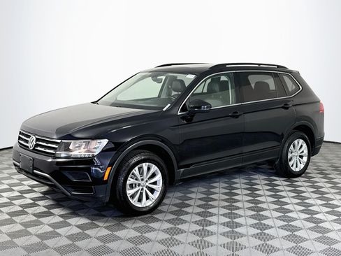 Used 2019 Volkswagen Tiguan SE w/ Panoramic Sunroof Package FWD image 4