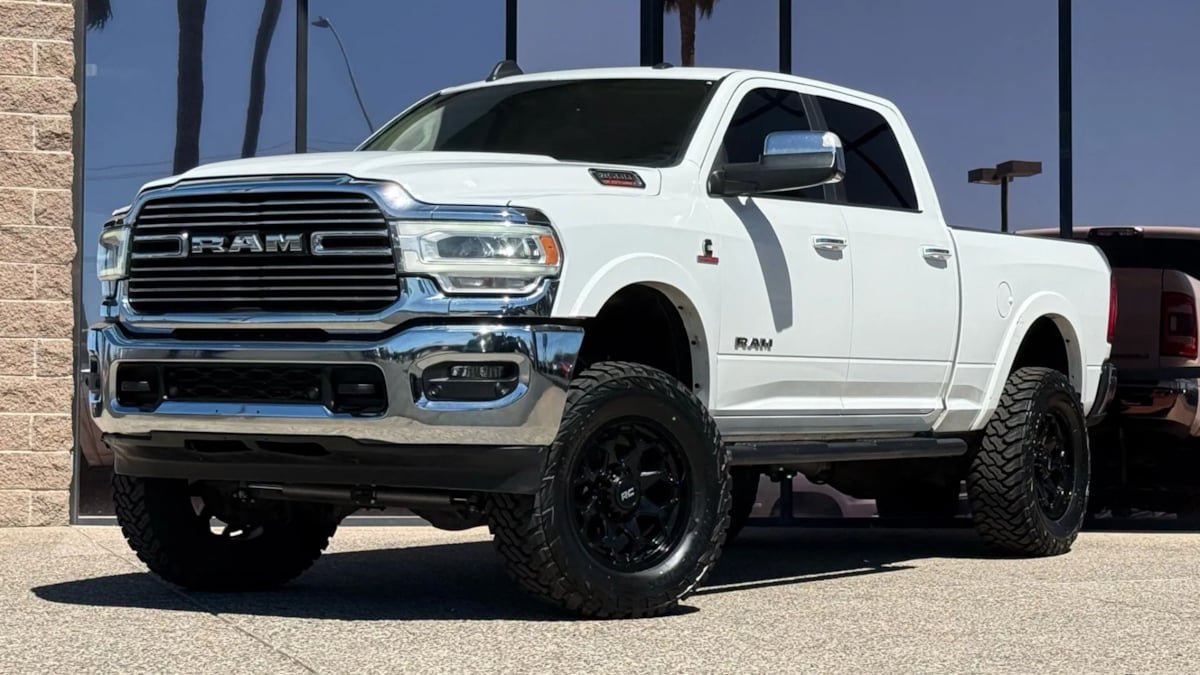 Used 2019 RAM 3500 Laramie AWD/4WD image 3