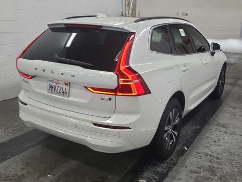 Used 2023 Volvo XC60 B5 Core AWD/4WD image 6
