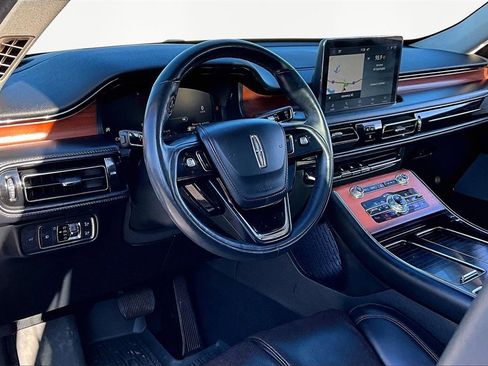 Used 2020 Lincoln Aviator Reserve w/ Equipment Group 202A image 14
