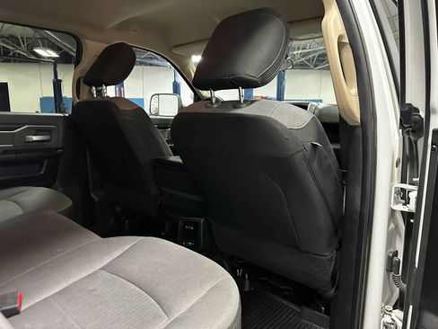 Used 2019 RAM 3500 Big Horn AWD/4WD image 18