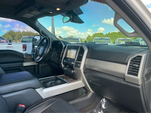 Used 2019 Ford F450 Lariat w/ Lariat Ultimate Package AWD/4WD image 26
