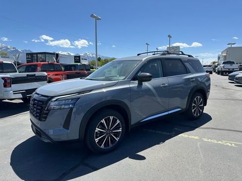 New 2026 Nissan Pathfinder Platinum AWD/4WD image 5