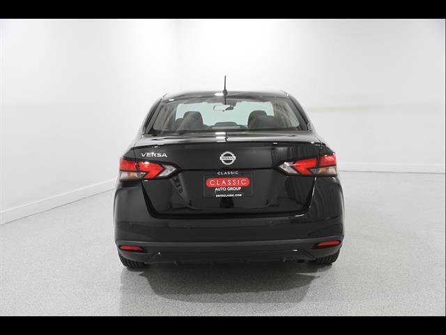 Used 2021 Nissan Versa S FWD image 19