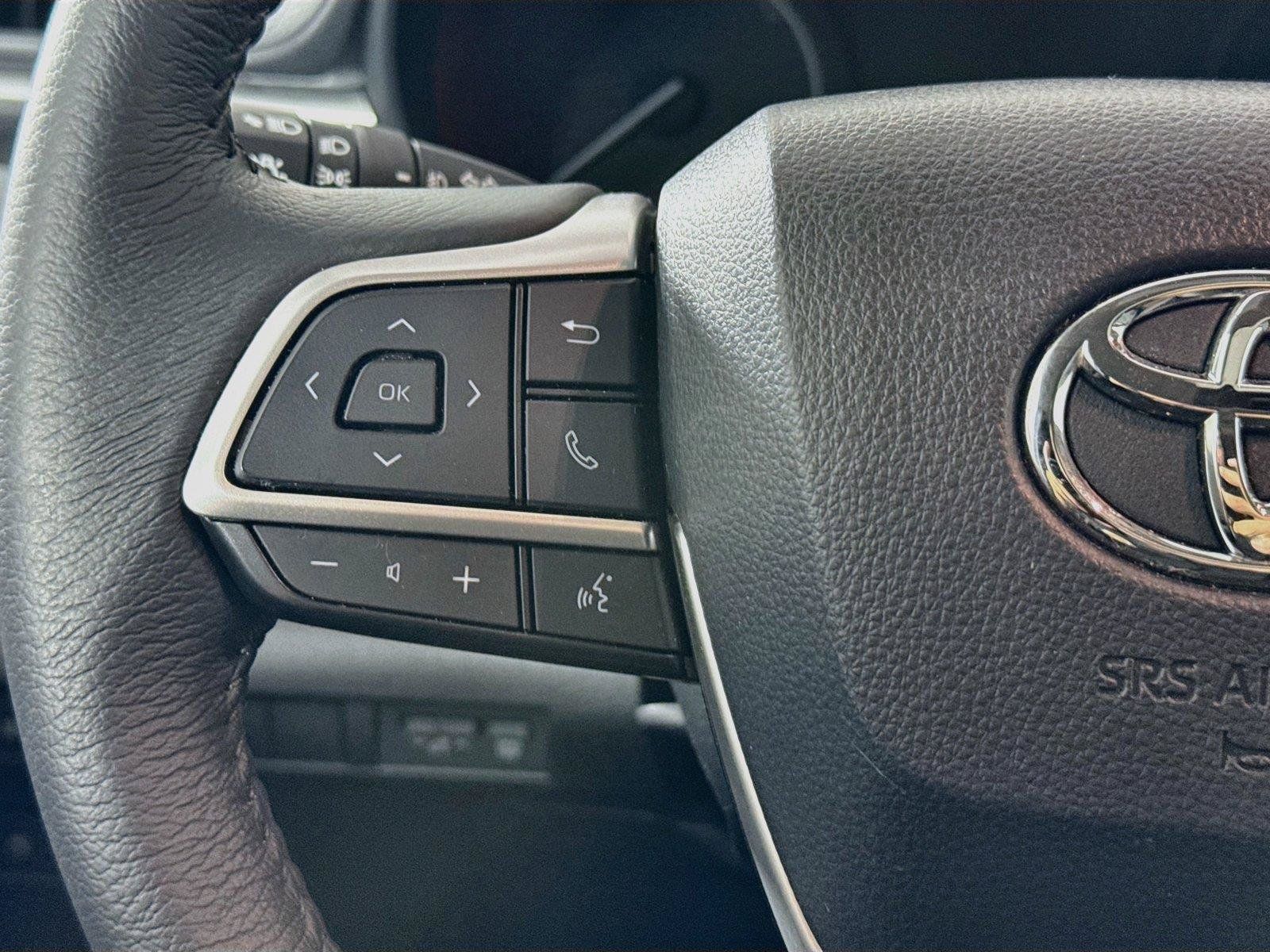 Certified 2026 Toyota Sienna XLE FWD image 18