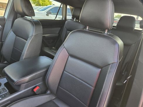 Used 2023 Volkswagen Atlas Cross Sport SEL R-Line image 27