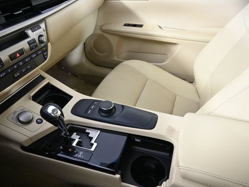 Used 2015 Lexus ES 350 FWD image 33