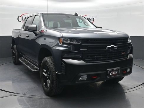 Used 2020 Chevrolet Silverado 1500 LT Trail Boss image 5