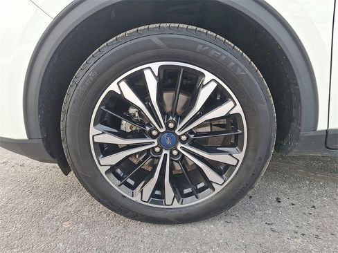 Certified 2022 Ford Escape SEL w/ SEL Stealth AWD Package image 27