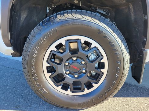 Used 2024 Toyota Tacoma TRD Off-Road w/ TRD Off Road Premium Package image 20