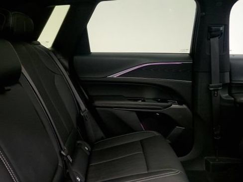 Used 2024 Cadillac Lyriq Sport RWD image 43