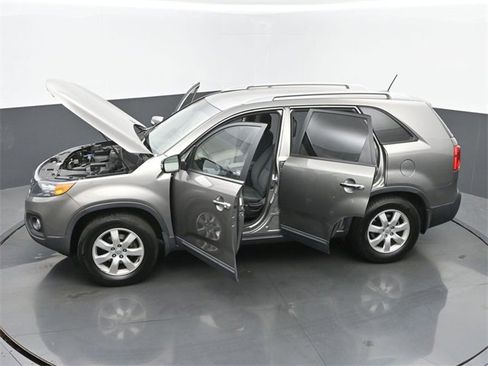 Used 2013 Kia Sorento LX w/ Convenience Pkg image 63