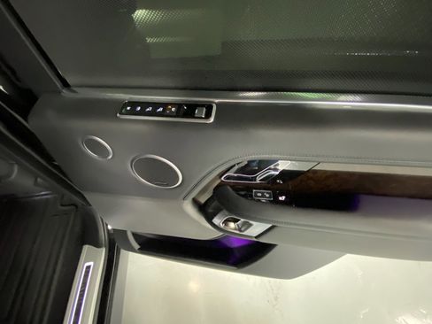 Used 2020 Land Rover Range Rover Long Wheelbase HSE image 37