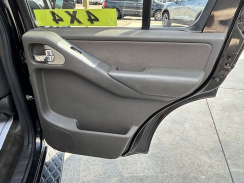 Used 2011 Nissan Pathfinder S AWD/4WD image 16