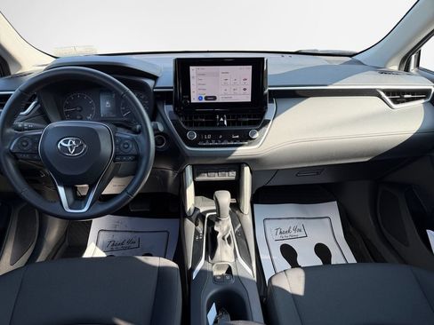 Used 2023 Toyota Corolla Cross LE AWD/4WD image 21