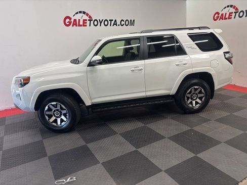 Used 2024 Toyota 4Runner TRD Off-Road Premium image 4