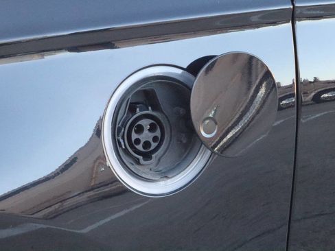 Used 2020 Ford Fusion Energi Titanium image 6