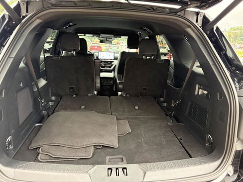 Used 2025 Ford Explorer ST-Line AWD/4WD image 20