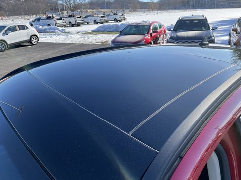 Used 2020 Ford Escape Titanium image 14