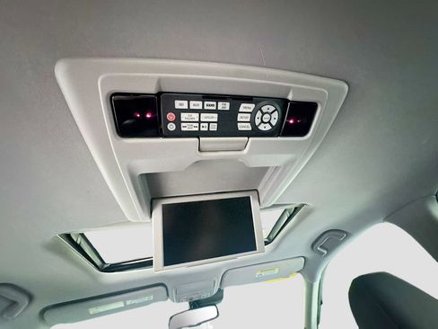 Used 2016 Honda Pilot Touring image 39