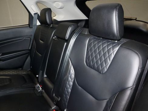 Certified 2024 Ford Edge Titanium AWD/4WD image 22