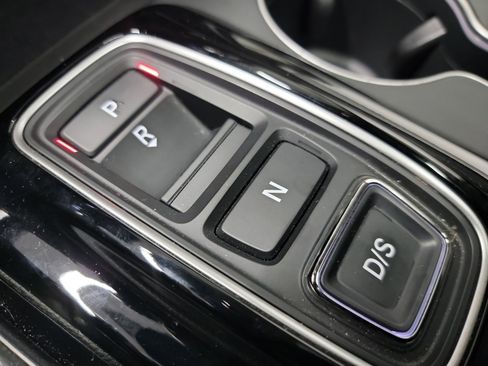 Used 2025 Honda Pilot Touring image 27