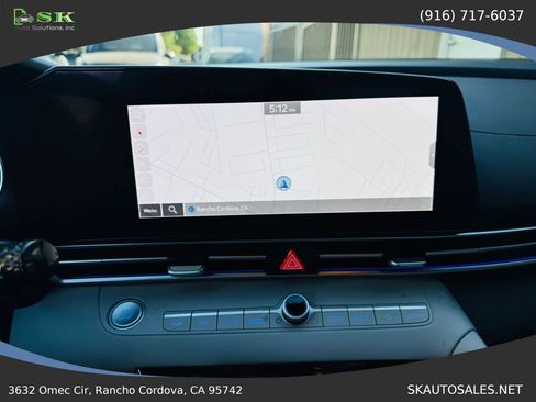 Used 2023 Hyundai Elantra Limited image 17