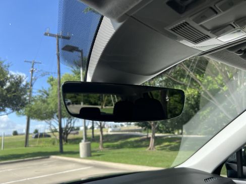 Certified 2022 Volkswagen Tiguan SE FWD image 24