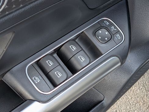 Certified 2024 Mercedes-Benz GLA 250 image 16