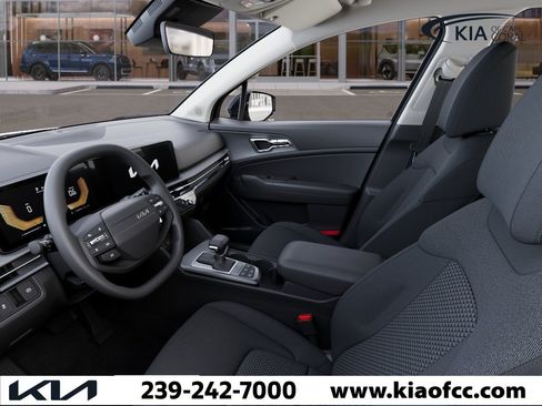 New 2026 Kia Sportage LX w/ LX Convenience Package FWD image 17