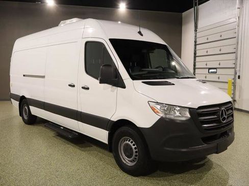 Used 2020 Mercedes-Benz Sprinter 2500 image 1