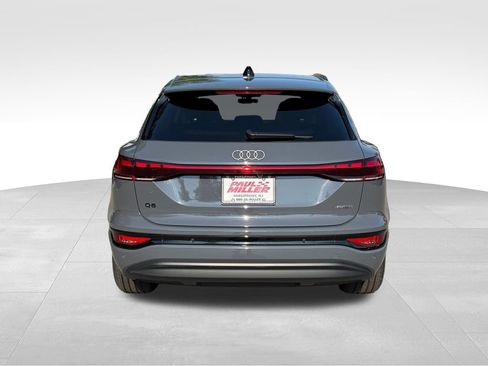 Used 2025 Audi Q6 e-tron Premium Plus w/ Premium Plus AWD/4WD image 8