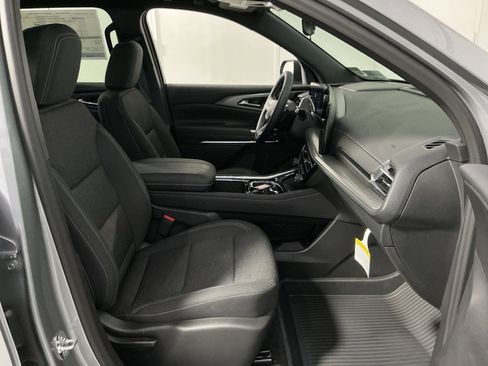 New 2026 Chevrolet Traverse LT w/ LPO, Floor Liner Package FWD image 27
