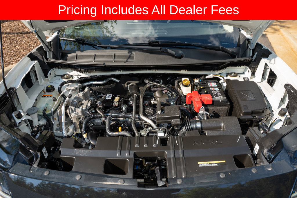 Used 2025 Nissan Kicks SR AWD/4WD image 12