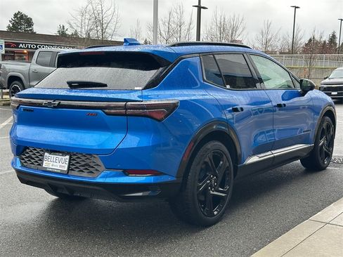 Used 2025 Chevrolet Equinox EV RS w/ LPO, All-Weather Mat Package image 5