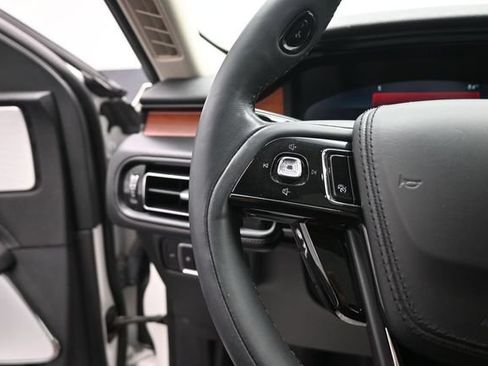 Used 2021 Lincoln Aviator Reserve w/ Equipment Group 202A AWD/4WD image 17