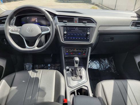 Used 2023 Volkswagen Tiguan SE FWD image 20