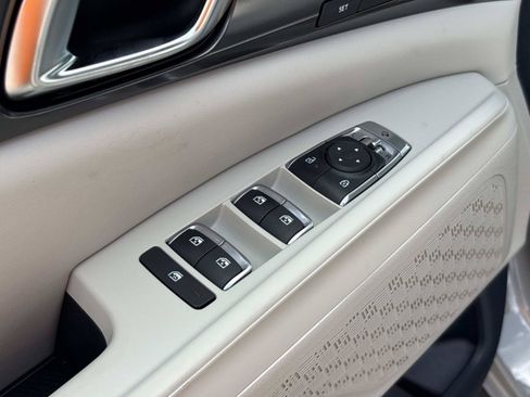 New 2027 Kia Carnival SX w/ Dark Edition Package FWD image 22