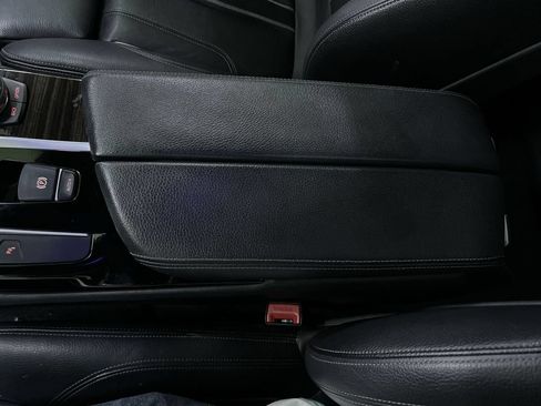 Used 2019 BMW 530e w/ Convenience Package RWD image 27