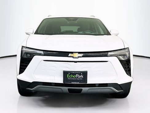 Used 2024 Chevrolet Blazer EV LT AWD/4WD image 2