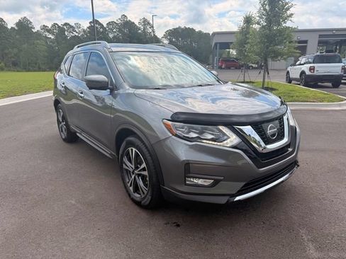 Used 2017 Nissan Rogue SL w/ SL Premium Package FWD image 12