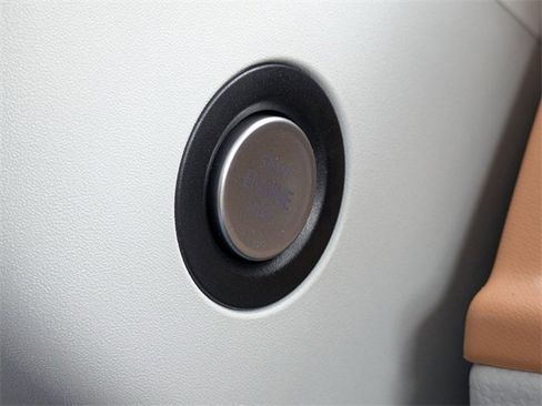 New 2025 Volkswagen ID. Buzz Pro S Plus image 30