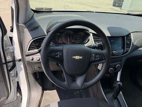 Used 2020 Chevrolet Trax LS w/ Tint and Cruise Package AWD/4WD image 15