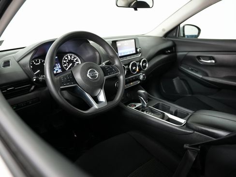 Used 2020 Nissan Sentra S image 6
