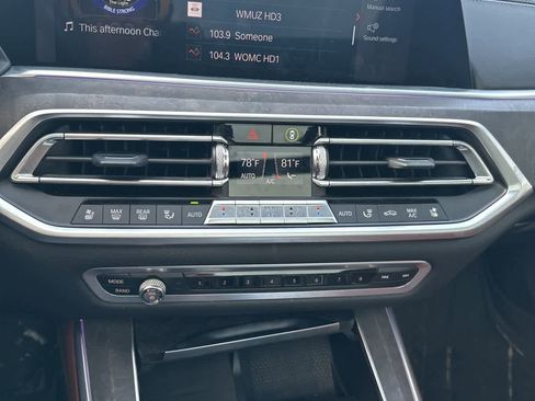 Used 2019 BMW X5 xDrive50i w/ M Sport Package image 24